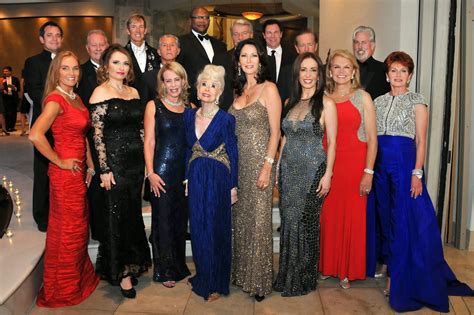 charity dinner dress code.